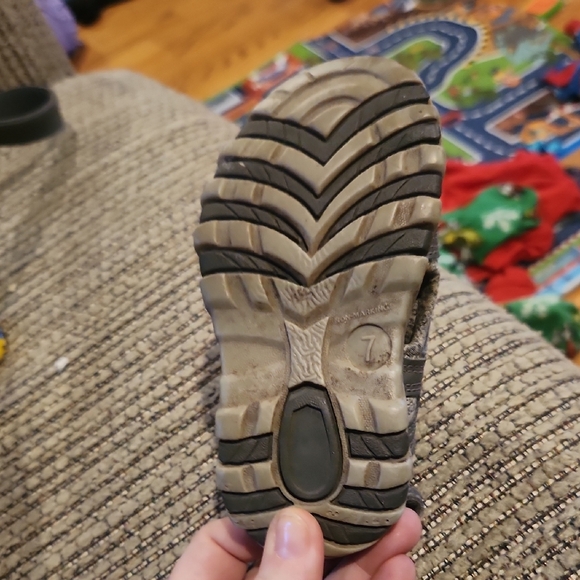 Kids Gray Sandals - Picture 4 of 4